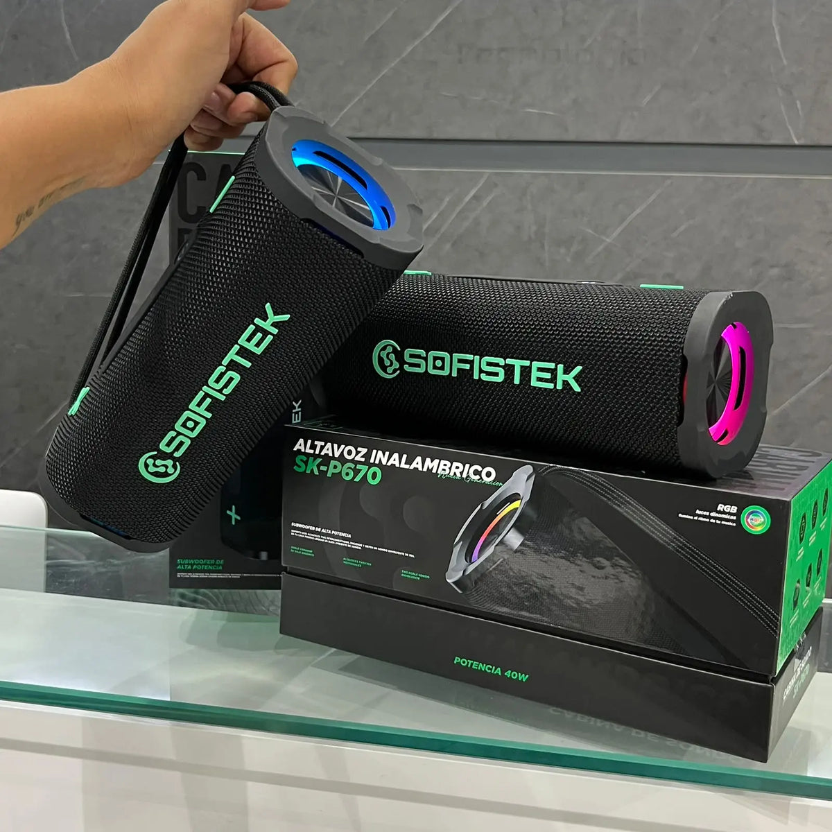 ¡Combo amigos! 2 (Dos) Parlantes portátiles SK-P670