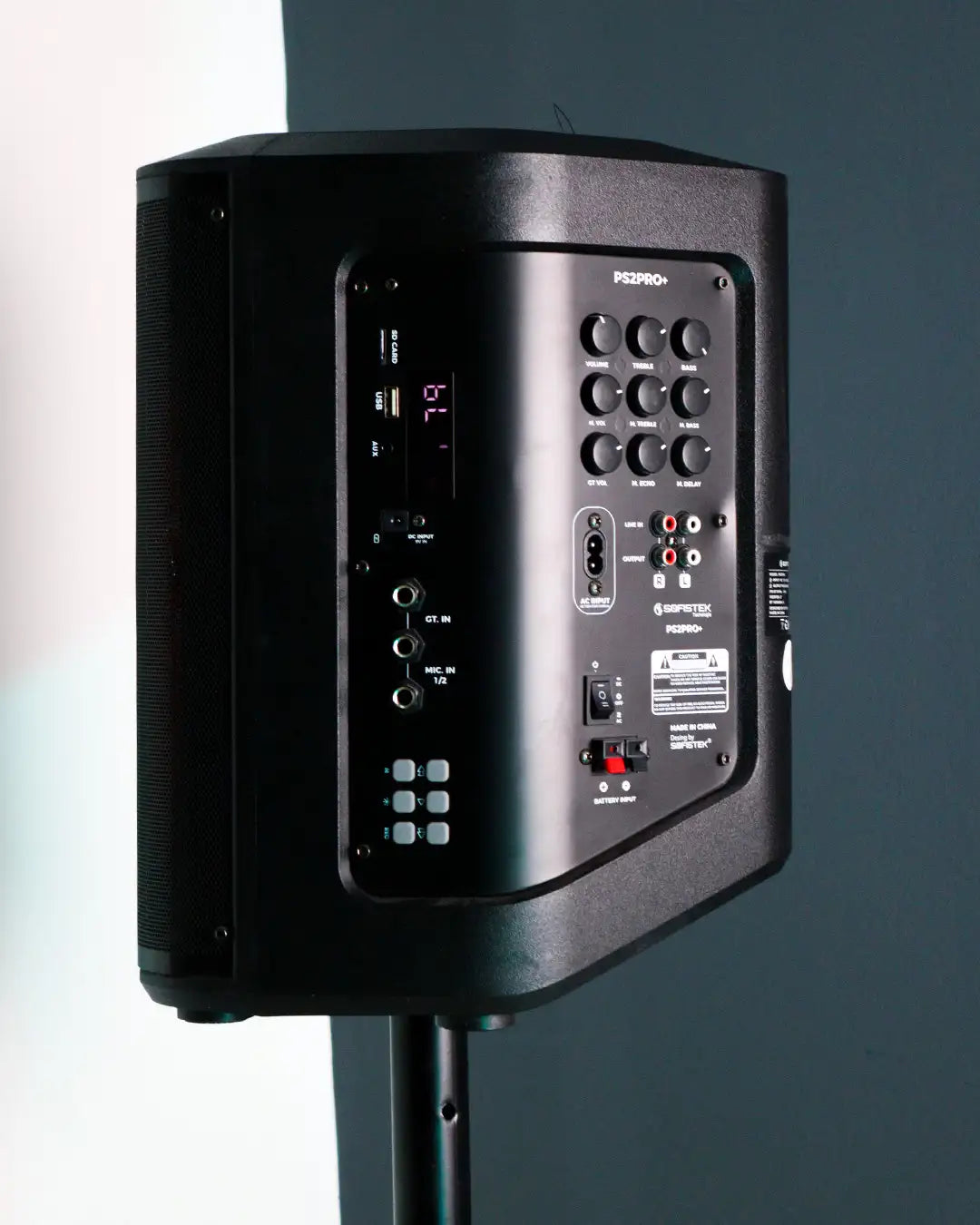¡Súper Combo Familia! Parlante PS2PRO+ Proyector SK-P450